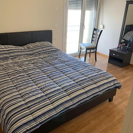 Appartment Near Center Corinth Bagian luar foto