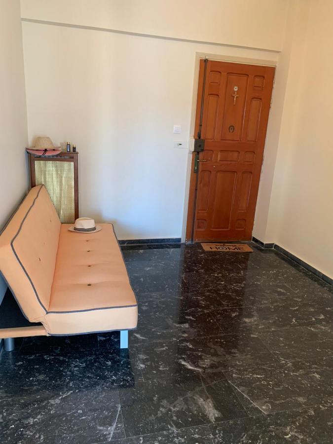 Appartment Near Center Corinth Bagian luar foto