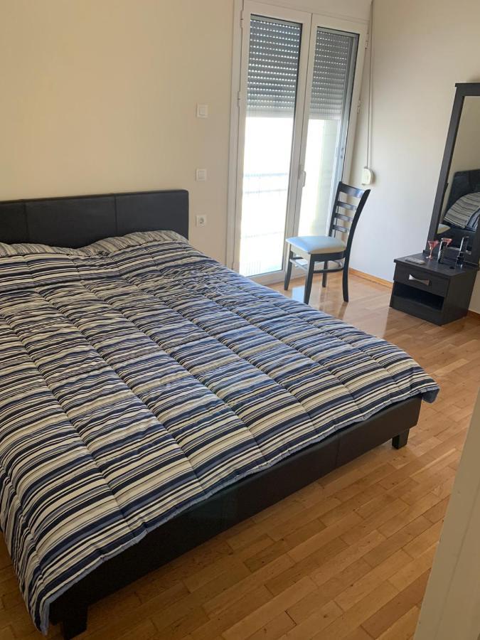Appartment Near Center Corinth Bagian luar foto